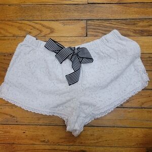 DKNY White‎ Lace Sleep Shorts with Black Stripe Bow EUC Girly Coquette Romantic